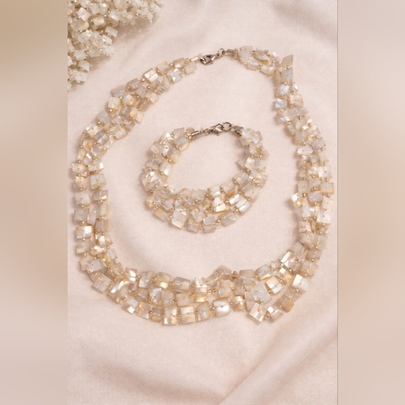 Mother-of-Pearl Necklace & Bracelet Set | Iridescent Beaded Jewelry - Picture 2 of 2